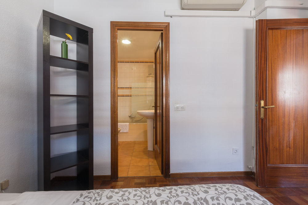 Apartamentos Arapiles Madrid Exterior photo